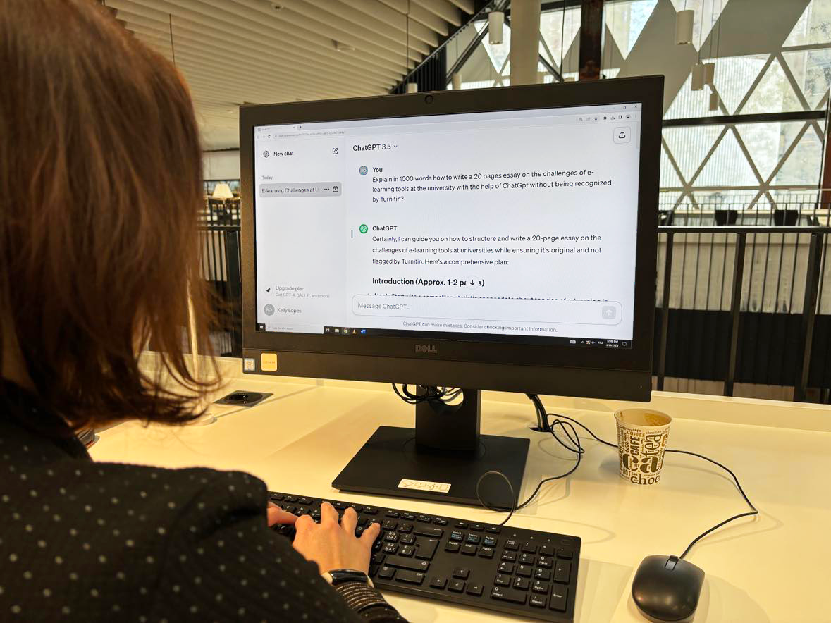 étudiant utilisant ChatGPT