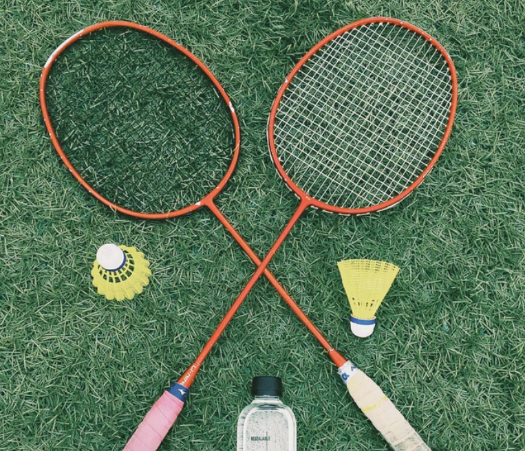 Badminton