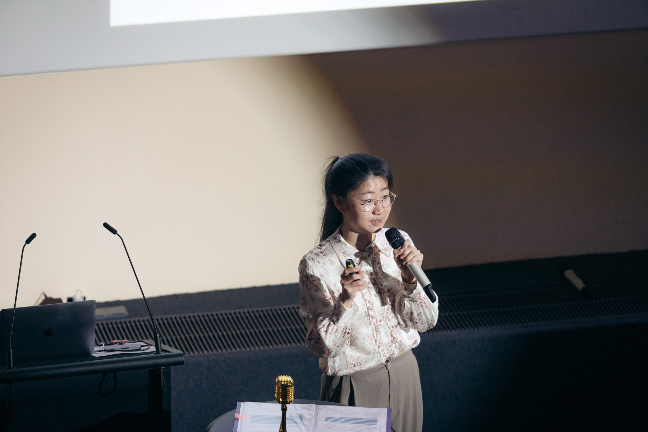 Luxembourg's Science Slam 2024 Yimin Zhang