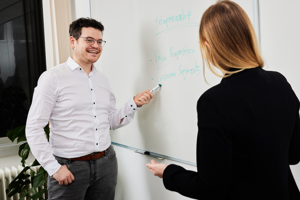 A group of researchers from the EINT research group working together