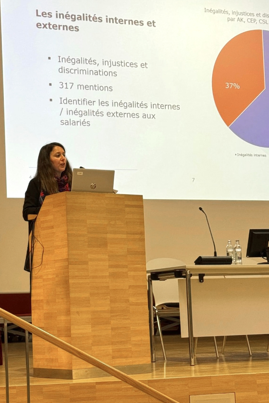 Estelle Berthereau presenting social inequalities at a conference